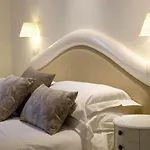 Lungomare - Charming Aparthotel Riccione