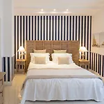 Aparthotel Lungomare - Charming 4*
