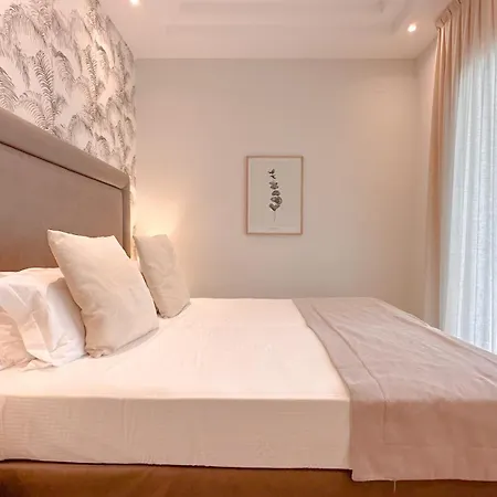 Apartmanhotel Lungomare - Charming 4*