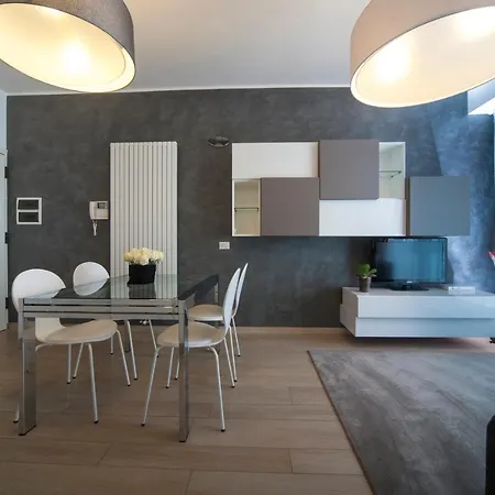 Lungomare - Charming 4*