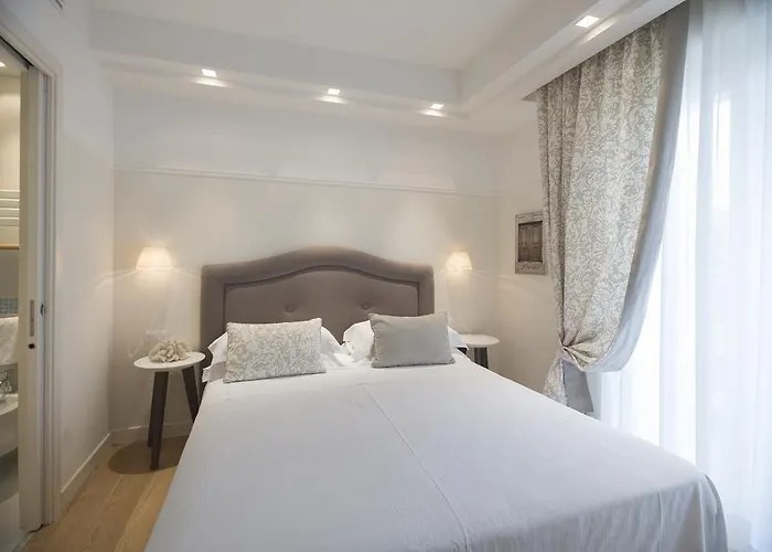 Lungomare - Charming 4*