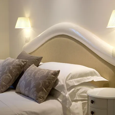 Lungomare - Charming Aparthotel Riccione