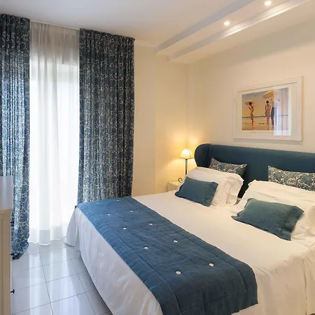 Lungomare - Charming Aparthotel 4*