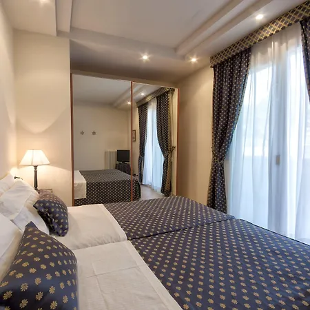 Aparthotel Lungomare - Charming 4*