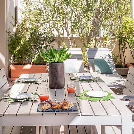 Aparthotel Lungomare - Charming