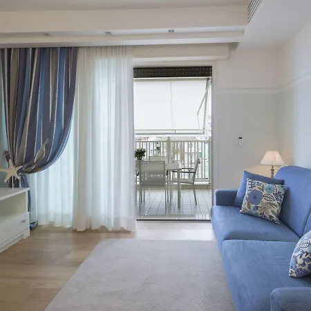 Aparthotel Lungomare - Charming Riccione