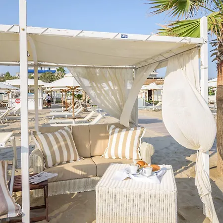 Aparthotel Lungomare - Charming