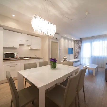 Aparthotel Lungomare - Charming