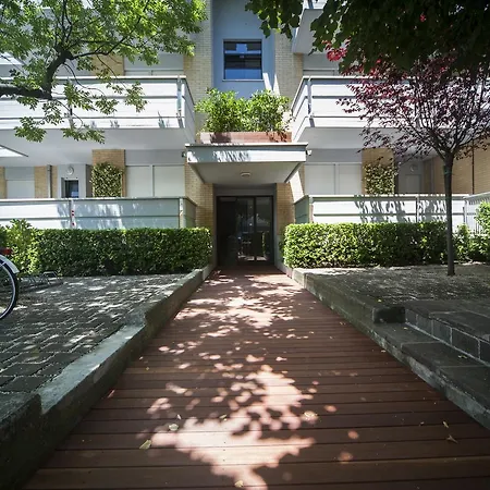 Hotel apartamentowy Lungomare - Charming 4*