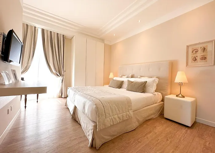 Lägenhetshotell Lungomare - Charming 4*