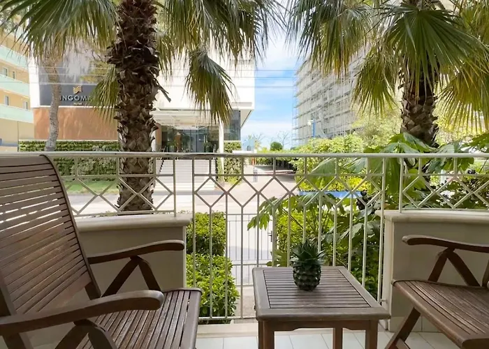 Lägenhetshotell Lungomare - Charming 4*