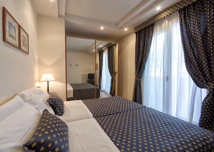 Lägenhetshotell Lungomare - Charming 4*